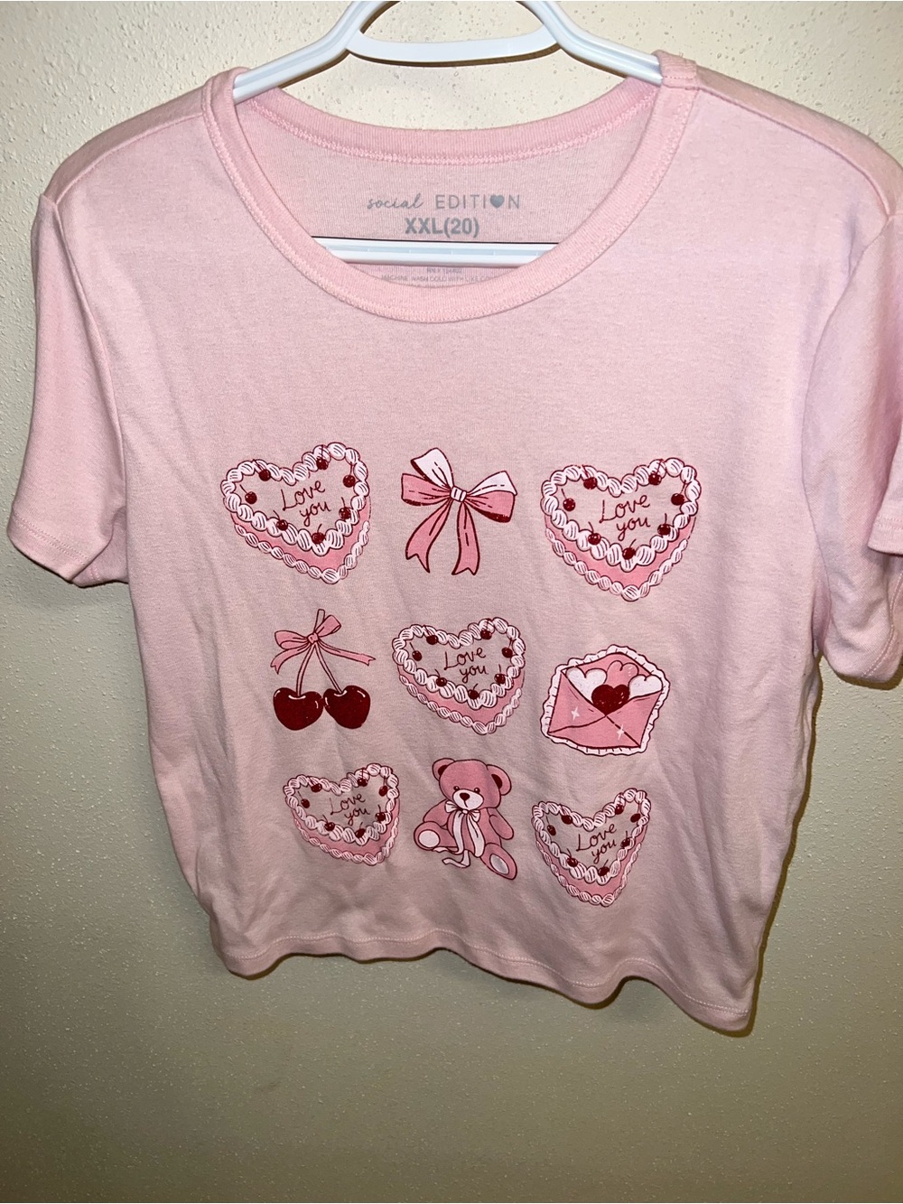 Pink Graphic Tee with Hearts & Cute Motifs